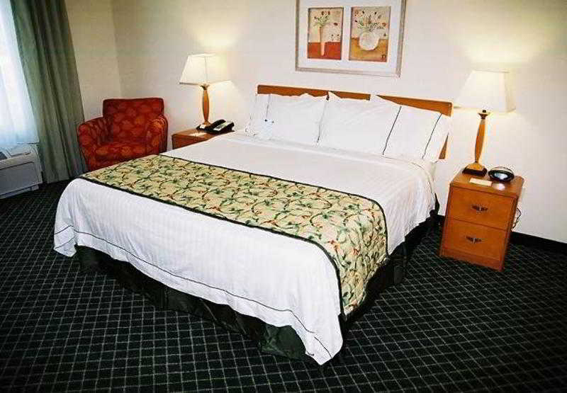 Fairfield Inn & Suites By Marriott Clermont Pokoj fotografie